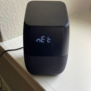 Insignia Voice Smart Bluetooth speaker, Google Assistant
